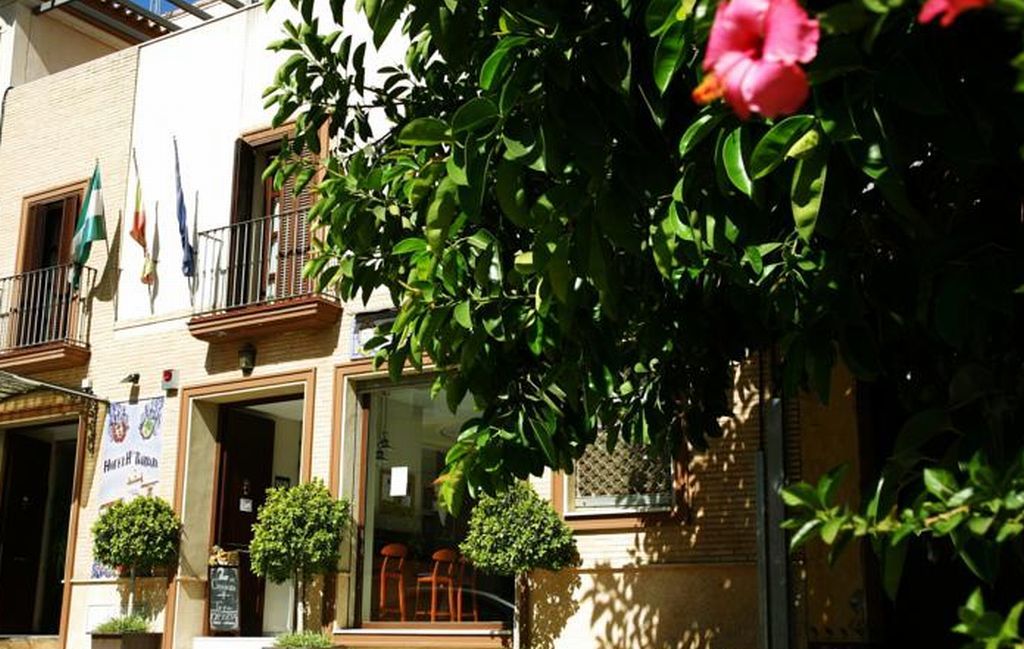 Ele Santabarbara Hotel Castilleja de la Cuesta Kültér fotó